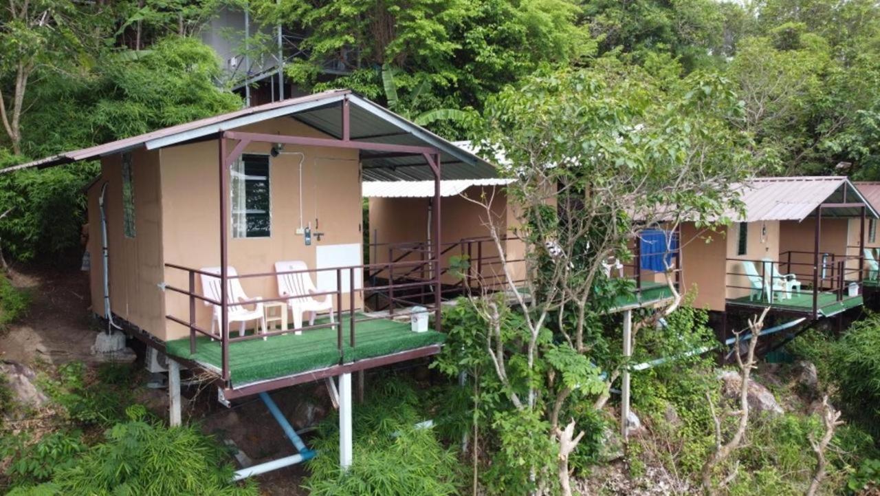 Phi Phi Seaside Bungalow Exterior photo